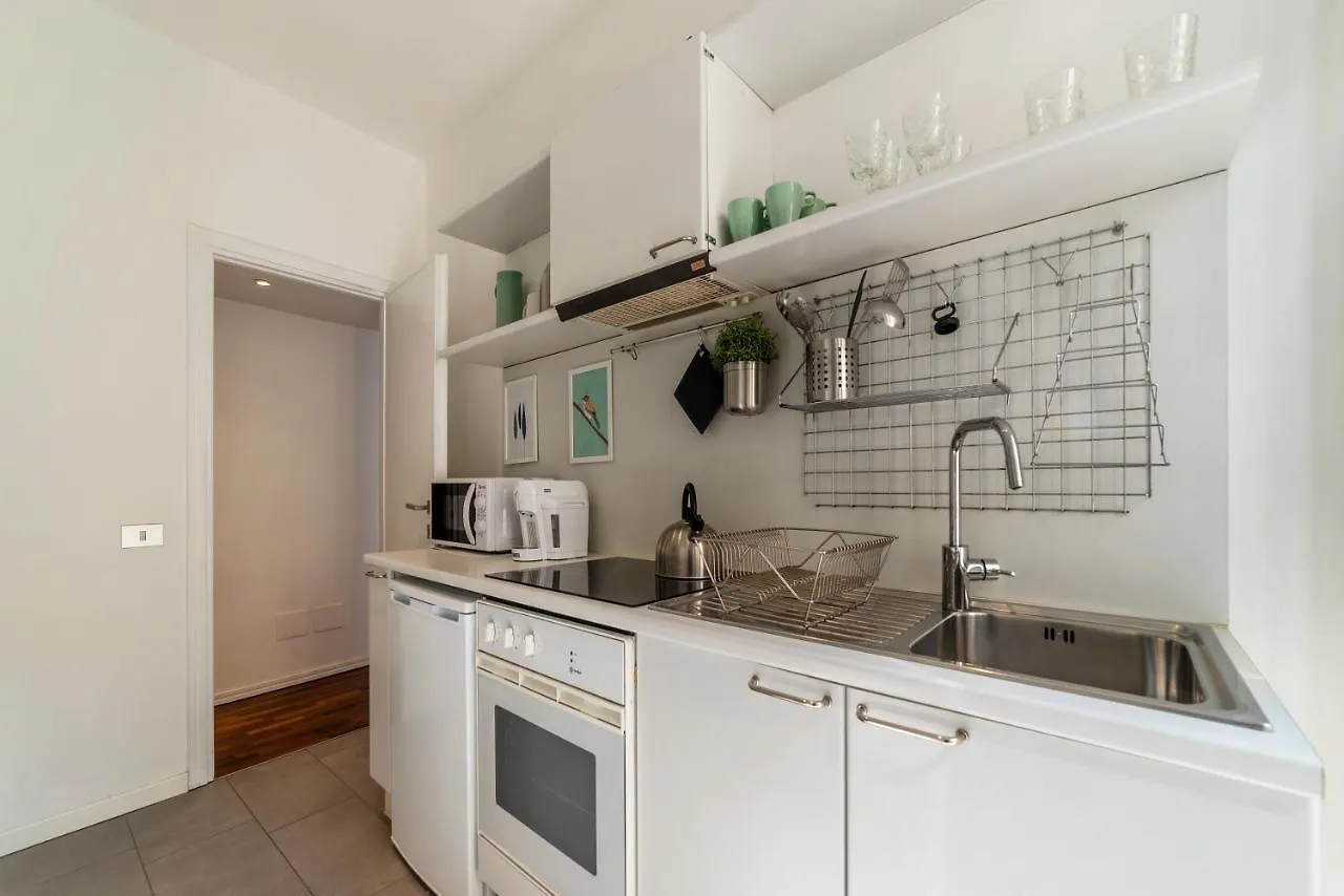 Fontana Di Trevi Design Apartment Rome 0*,